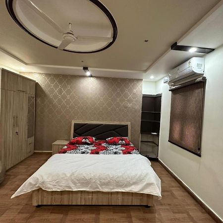 Sunrays - Unique 3Bhk In The Heart Of The City Gwalior Exterior foto